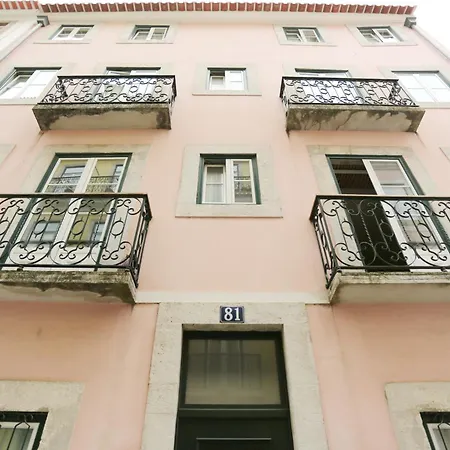 Quiet Apartment *