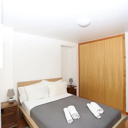 Quiet Apartment *